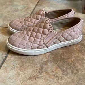 Steve Madden Slip on sneakers